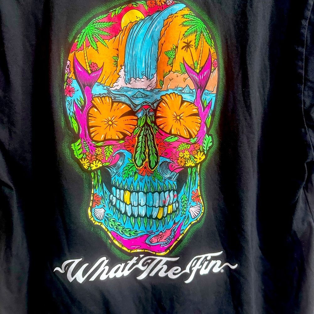 What the fin T-shirt size xtra large